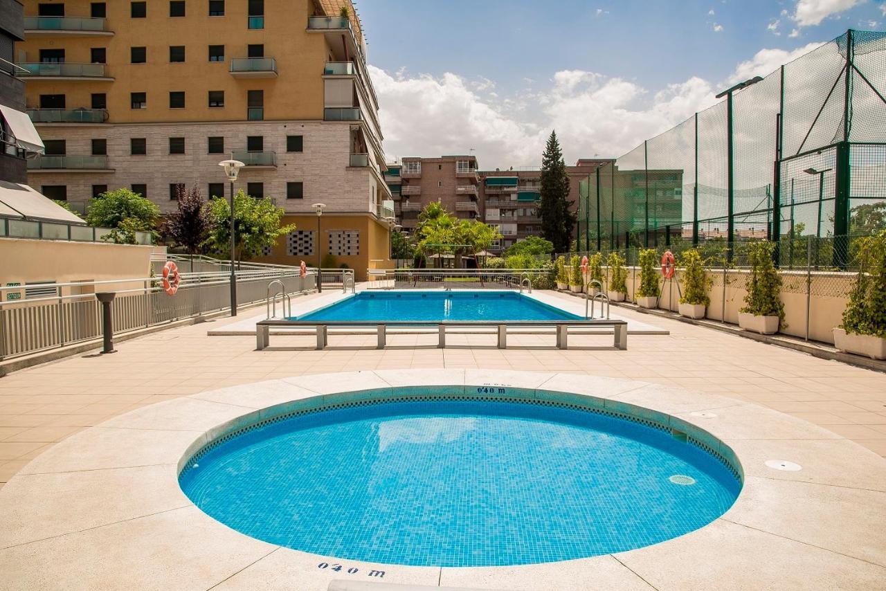 Enjoygranada Lujo Piscina Y Parking Διαμέρισμα Εξωτερικό φωτογραφία